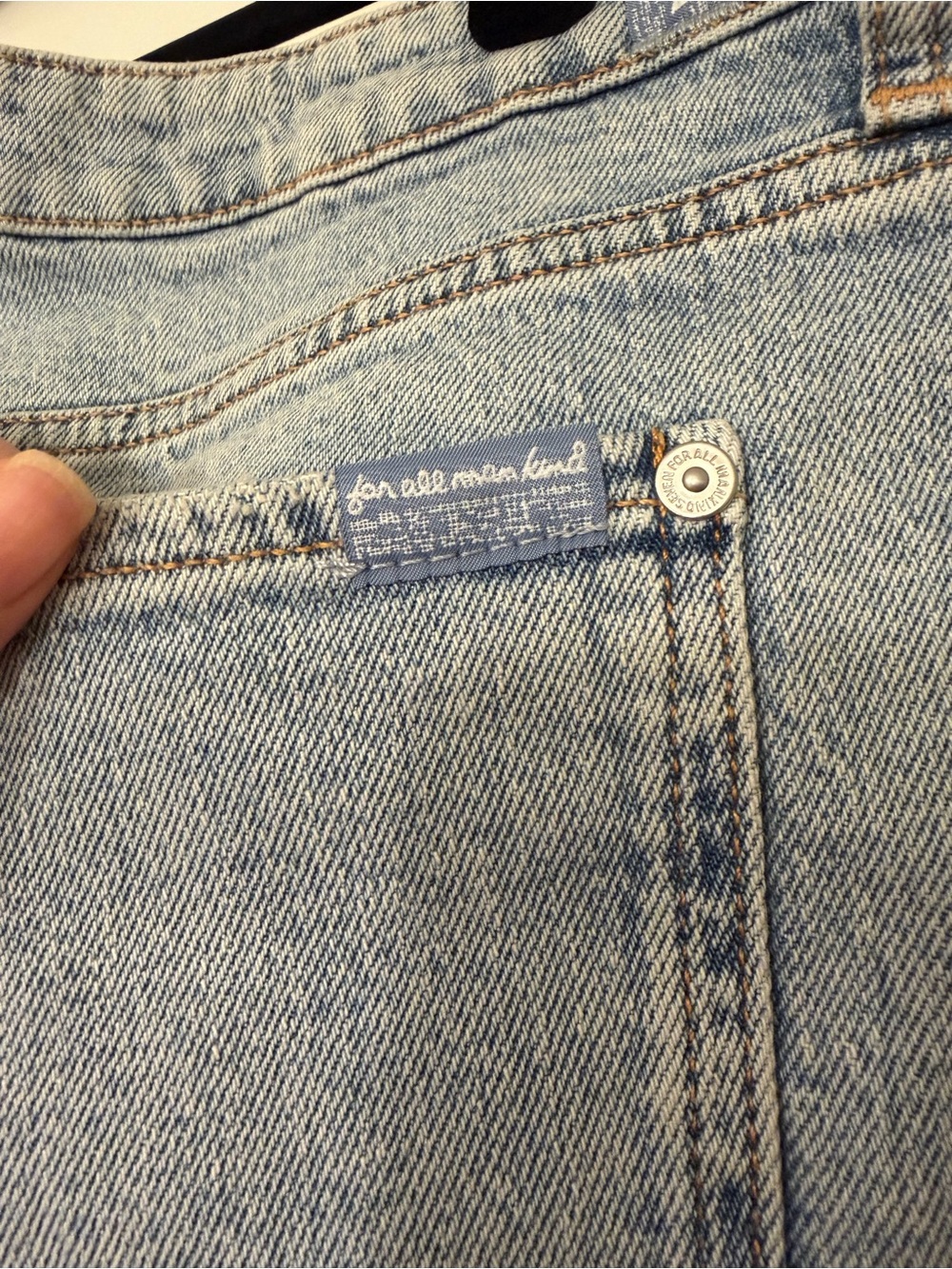 NWT: $148 7 FOR ALL MANKIND Denim Cutoff Monroe Long Shorts, Size 30 - Picture 6 of 6